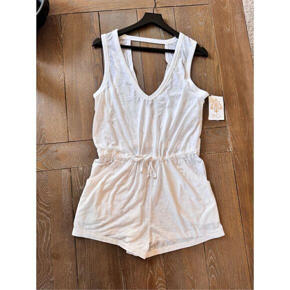 Becca NWT Beach Date Open Back Cover-Up Romper In White Size Small - Picture 2 of 11